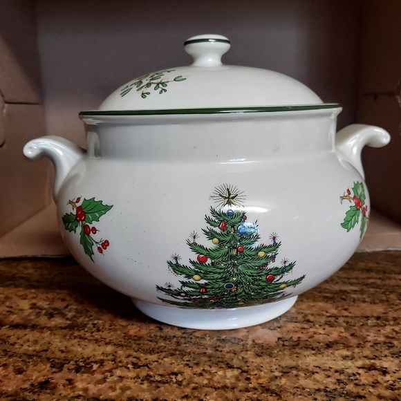 Cuthbertson Christmas Tree Soup Tureen Retired Piece. - Picture 11 of 11